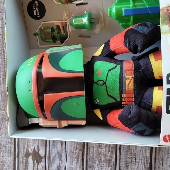 🆕️ STAR WARS Rocket Launching Boba Fett Feature Plush, 12” Tall Figure NEW - Picture 10 of 11